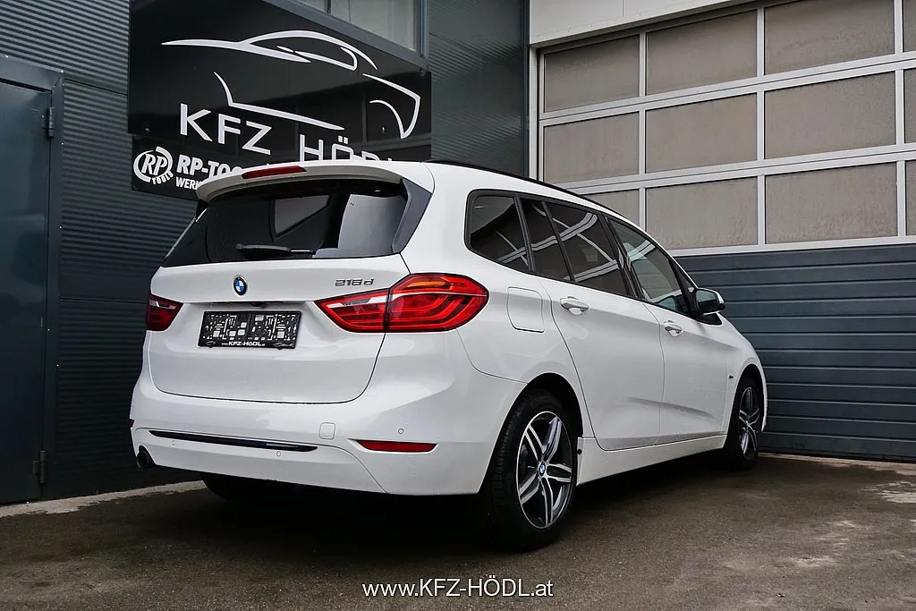 BMW 216d Gran Tourer Sport Line Aut. Image 2