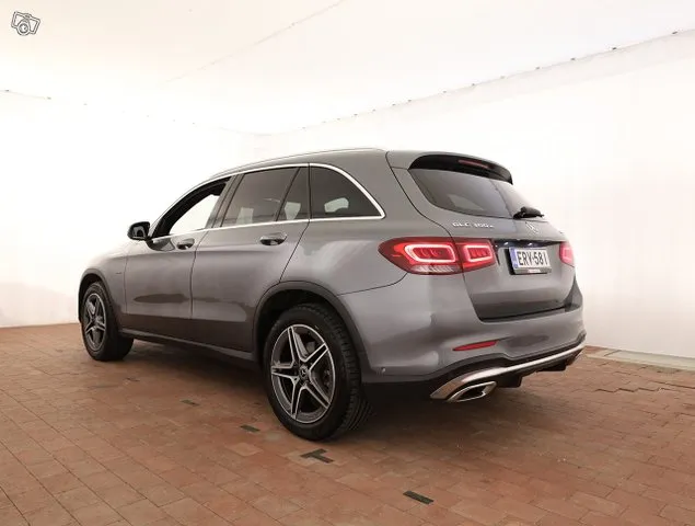 Mercedes-Benz GLC 300 e 4MATIC A Business EQ Power - Suomi-auto, AMG-paketti, Vetokoukku - J. autoturva - Ilmainen kotiintoimitus Image 3