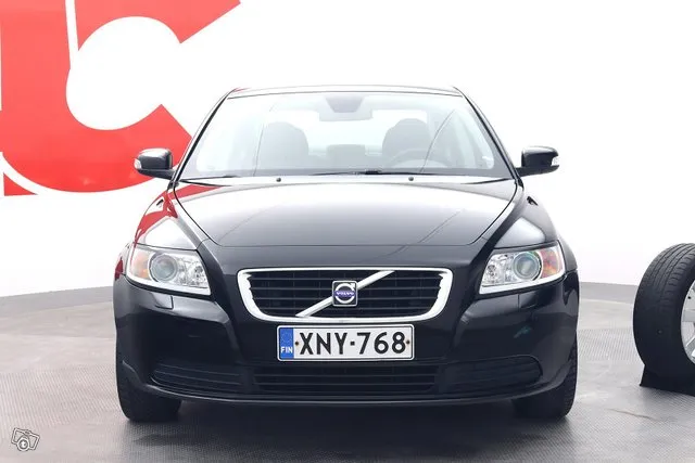 Volvo S40 1,6 (100 hv) Kinetic man - Juuri katsastettu, Aivan huippu Image 8